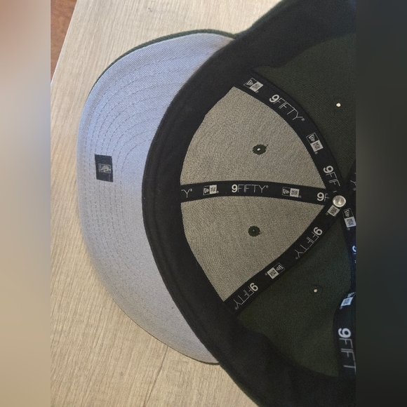 Miami Heat New Era Olive 9FIFTY Snapback Hat Mens Cap NBA Basketball - Picture 4 of 5